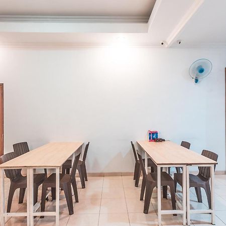 Super Oyo 2034 Eden Guest House Depok Exterior photo